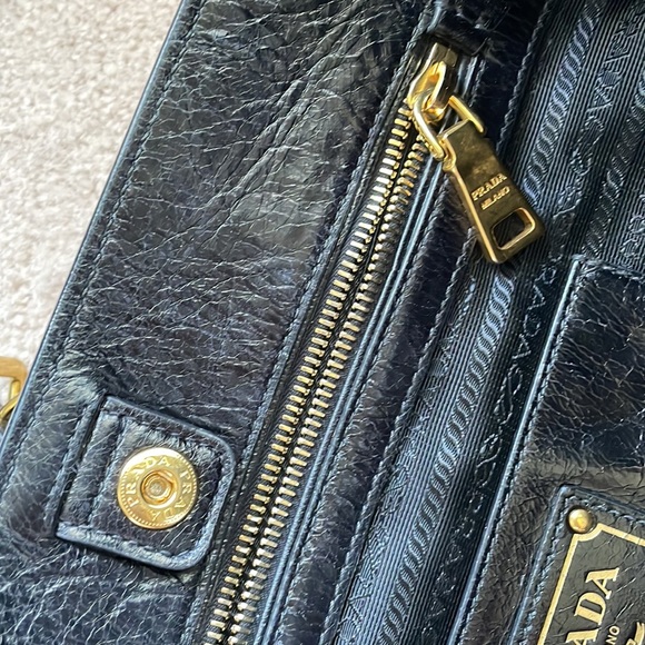 Prada Authentic Tote bag - Picture 9 of 11